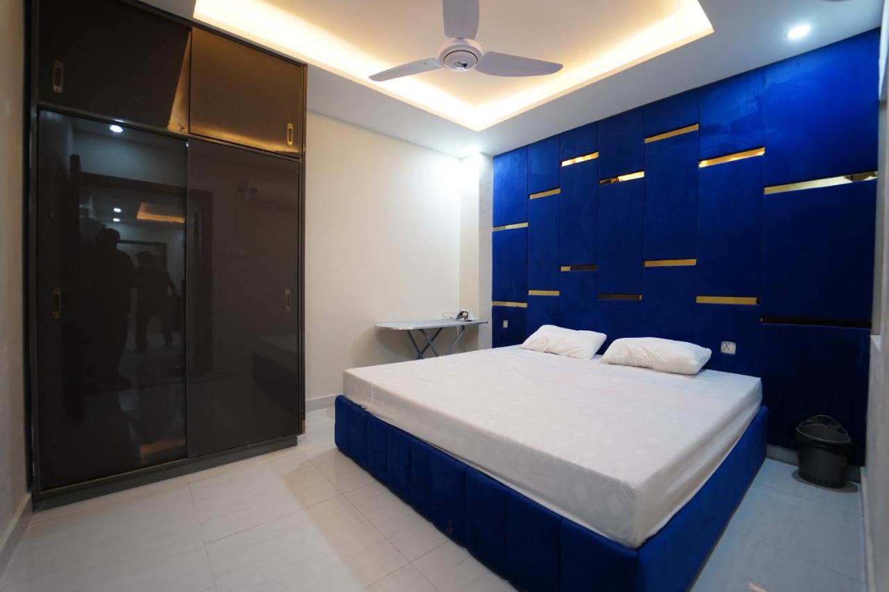 Готель Premier Heights Jhelum Екстер'єр фото