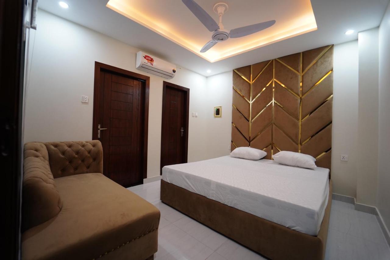 Готель Premier Heights Jhelum Екстер'єр фото