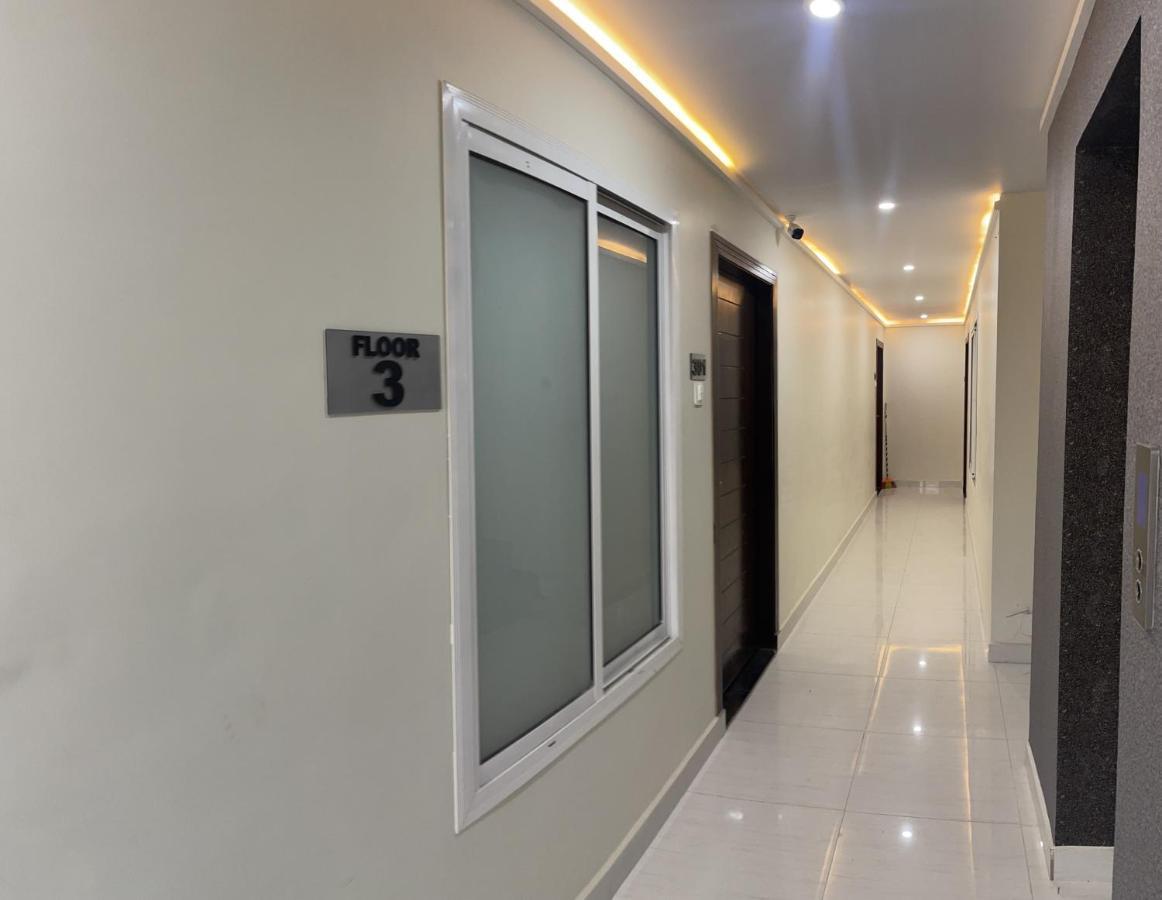Готель Premier Heights Jhelum Екстер'єр фото